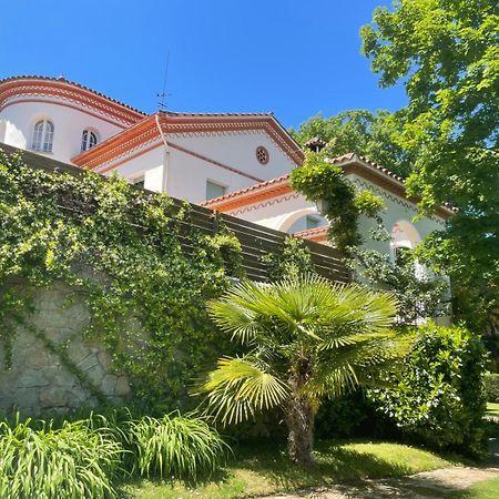 Espectacular Casa Chateau En El Centro De Olot Esterno foto