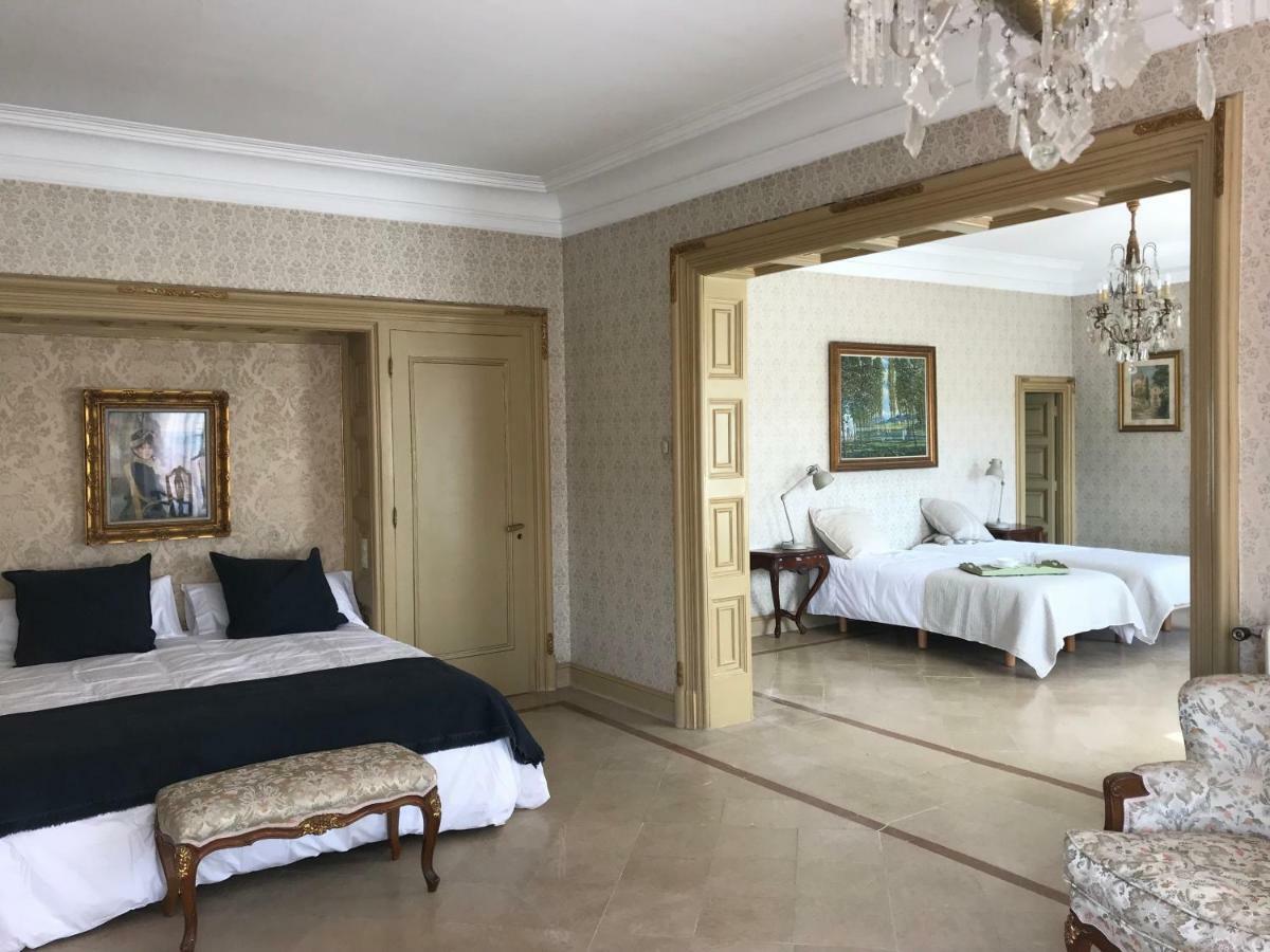 Espectacular Casa Chateau En El Centro De Olot Esterno foto
